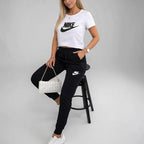Damski komplet sportowy Nike